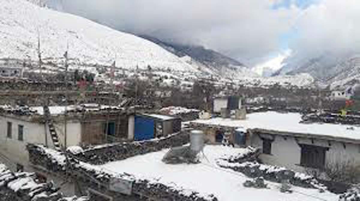 उत्तरी गोरखा र मुस्ताङमा बाक्लो हिमपात, तीर्थालु र पर्यटक प्रभावित